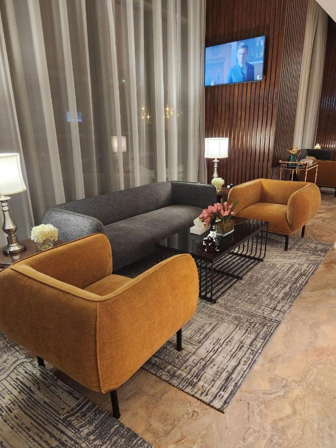 Kyriad Hotel Салалах Екстериор снимка