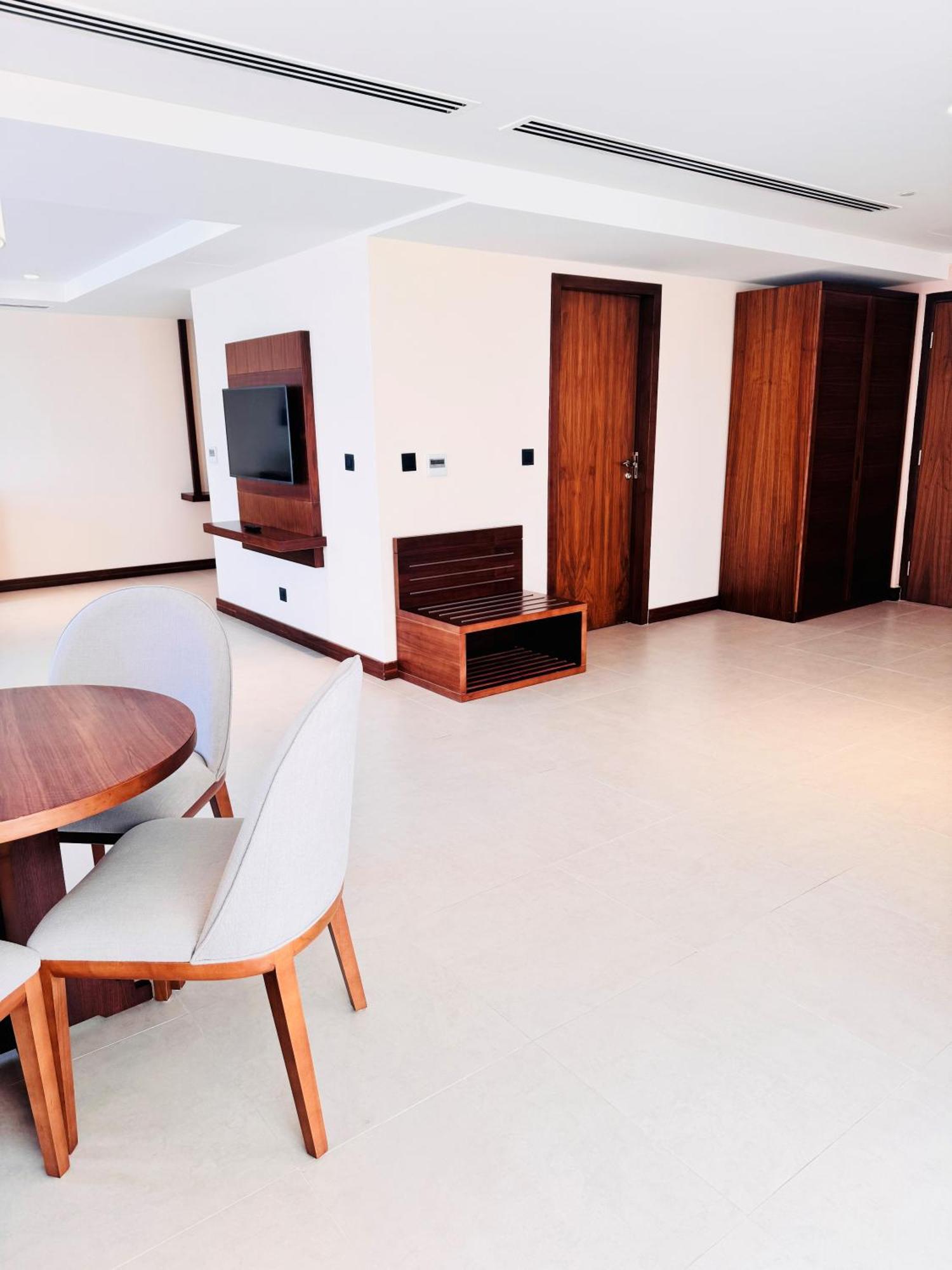Kyriad Hotel Салалах Екстериор снимка