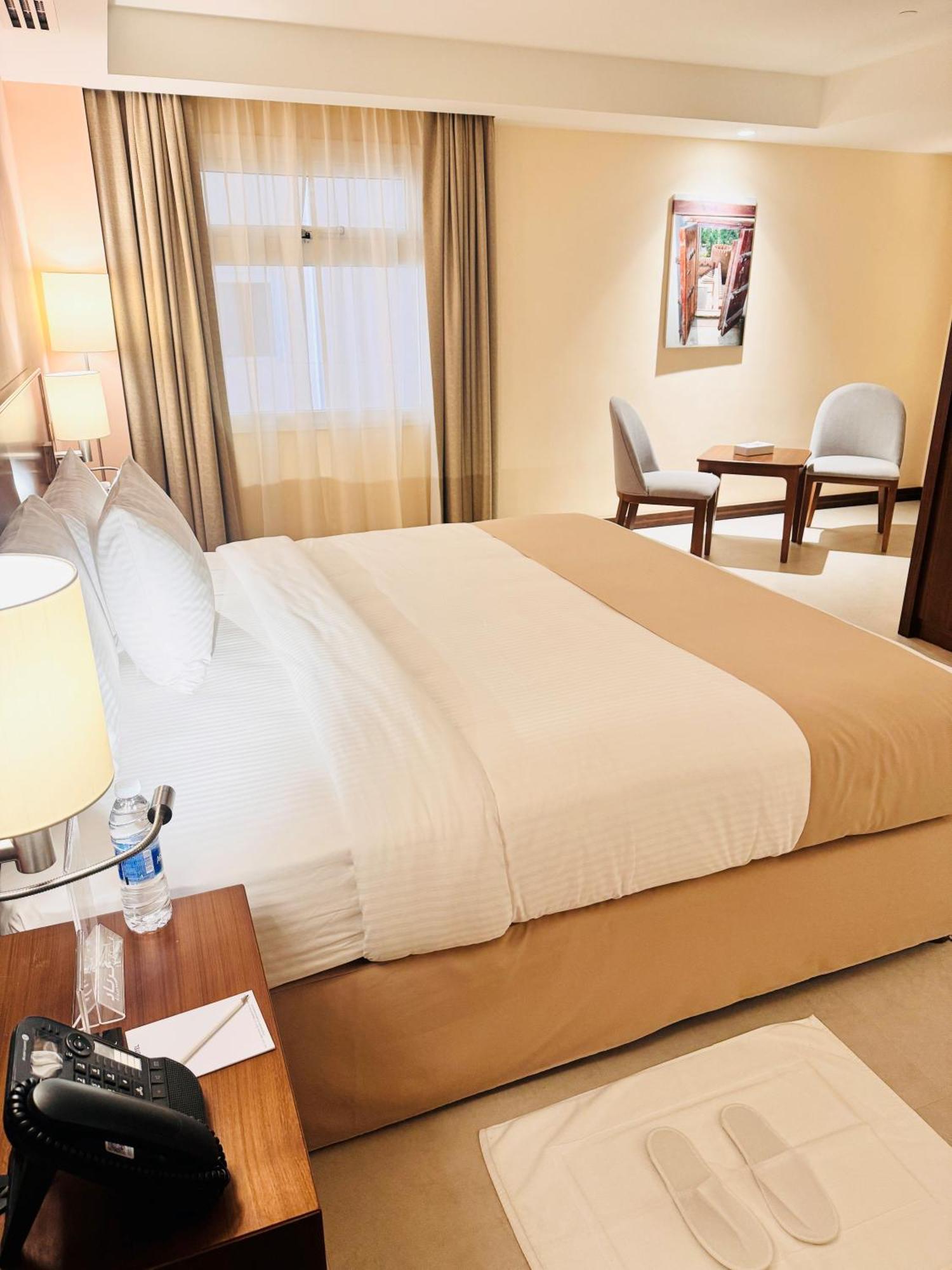 Kyriad Hotel Салалах Екстериор снимка