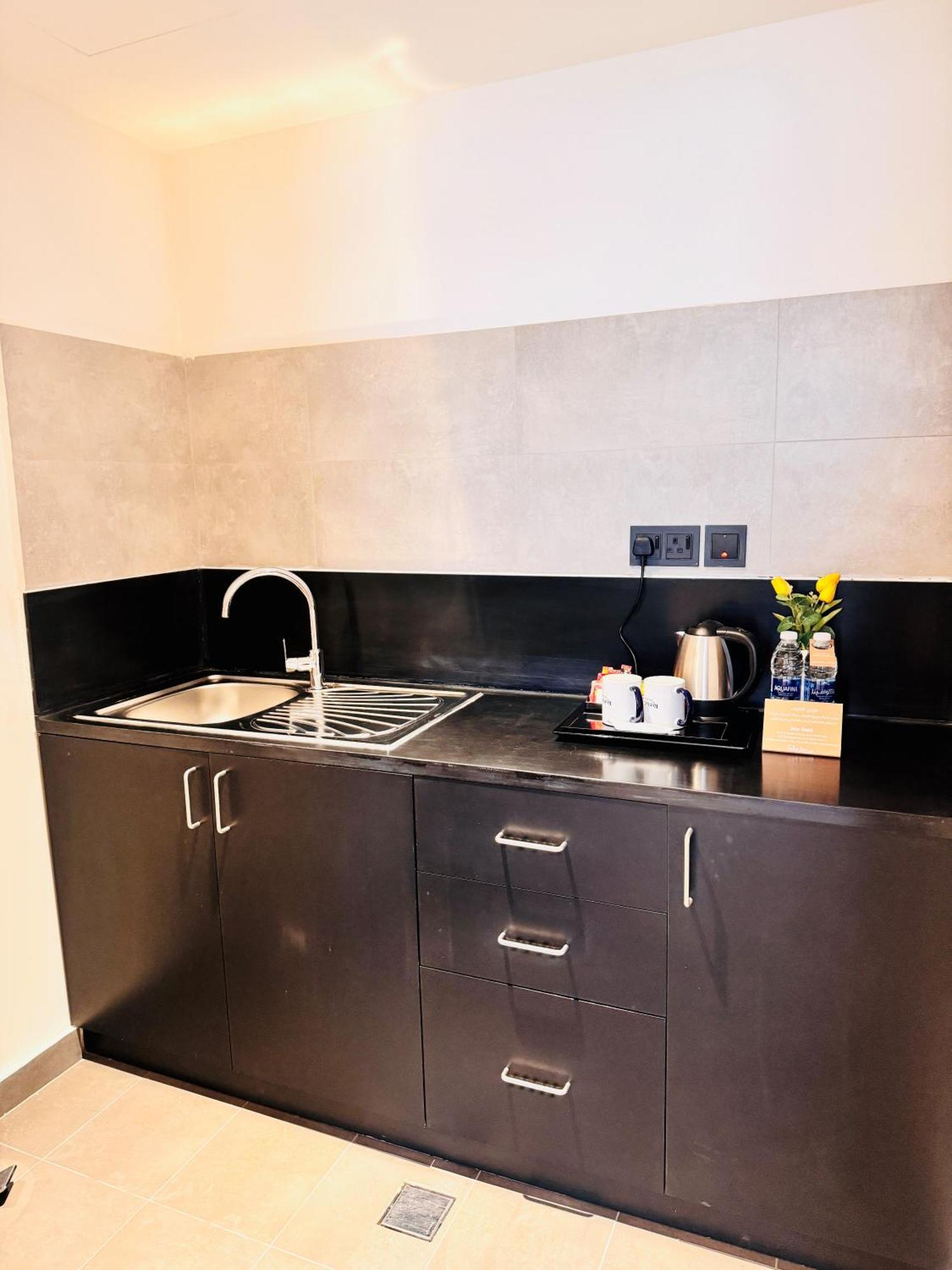 Kyriad Hotel Салалах Екстериор снимка